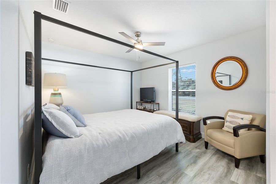 Furnished interior view inside a new home in , Ocala (Image 7).