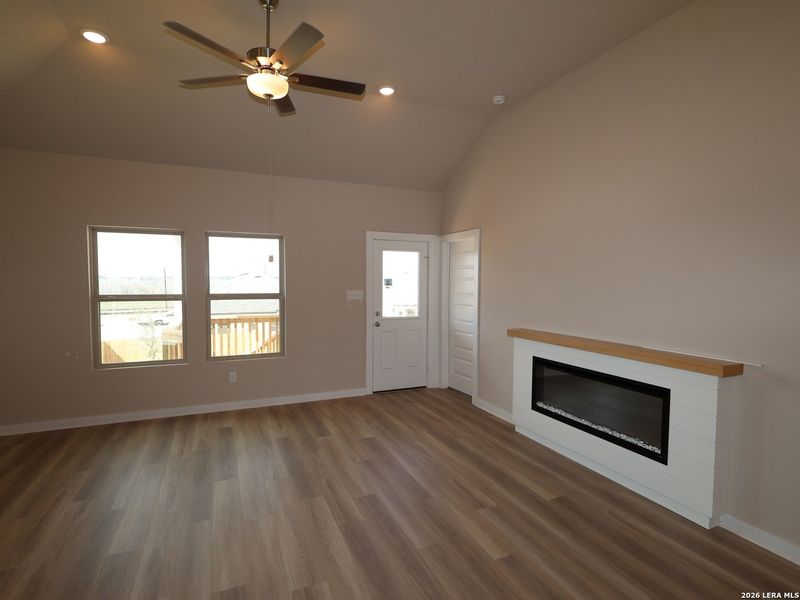 Spacious, unfurnished interior of a new home in Mesquite Ridge, San Antonio (Image 28). Spacious, unfurnished interior of a new home in Mesquite Ridge, San Antonio (Image 28).