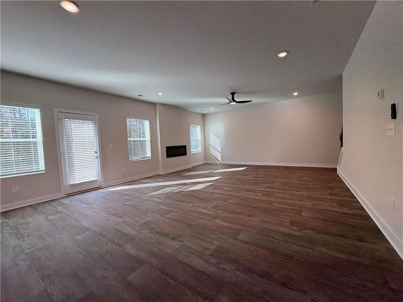 Spacious, unfurnished interior of a new home in Southern Hills, McDonough (Image 16).