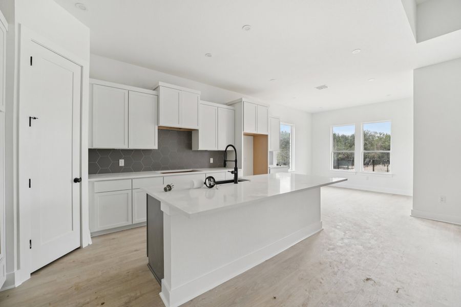 8 web or mls San Saba Dr S2412 008