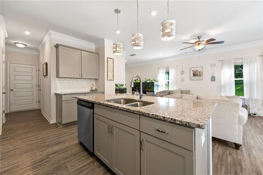 Furnished interior view inside a new home in , Jasper (Image 38).