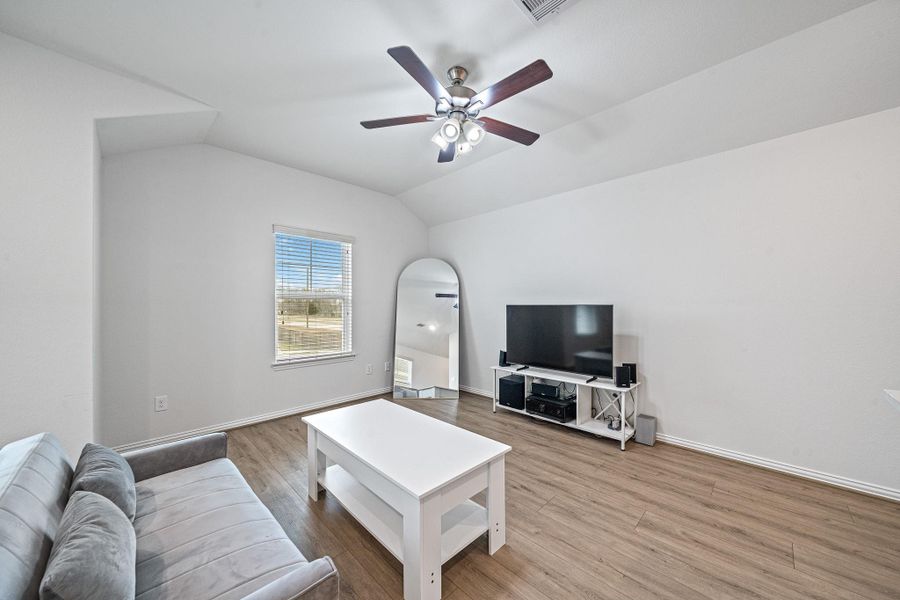 Furnished interior view inside a new home in , Missouri City (Image 9).