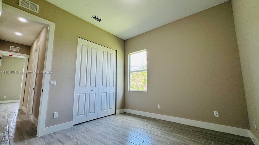 Spacious, unfurnished interior of a new home in , Labelle (Image 27).