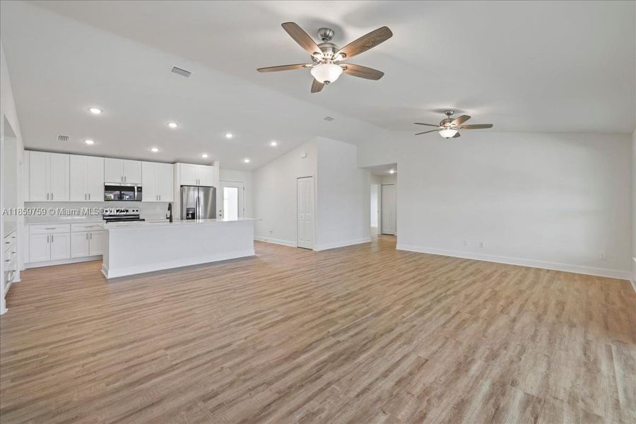 Image 30 of a home in Cape Coral.