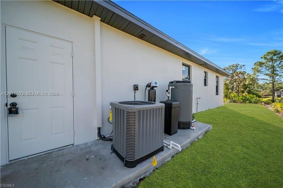 Exterior details and patio area of a home in , Lehigh Acres (Image 27).