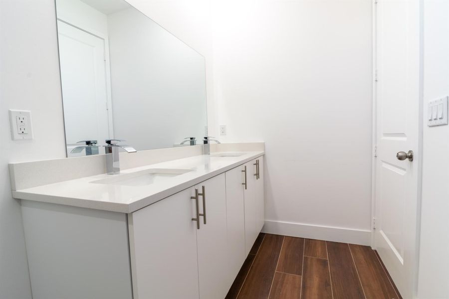 Furnished interior view inside a new home in , Port Charlotte (Image 16).