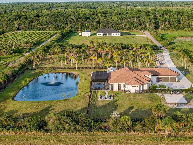 Community amenities in , Oviedo (Image 63). Community amenities in , Oviedo (Image 63).