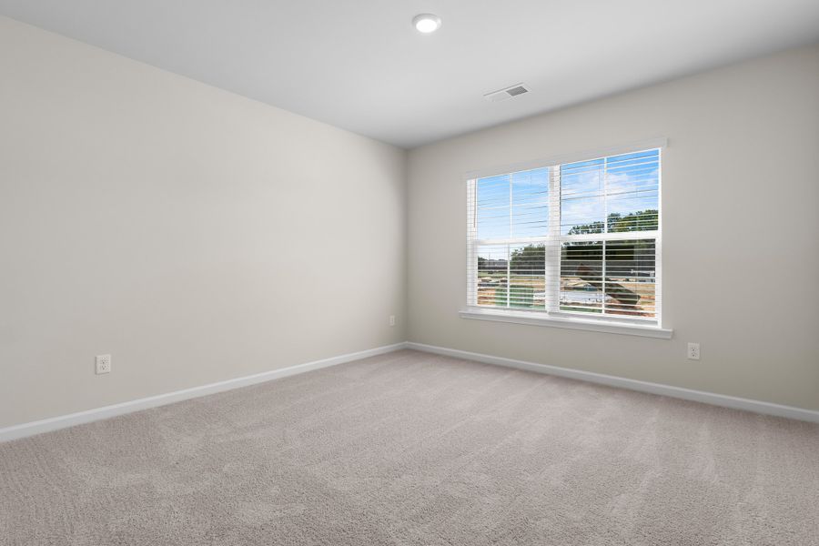 Spacious, unfurnished interior of a new home in Willow Lake, Blythewood (Image 24).