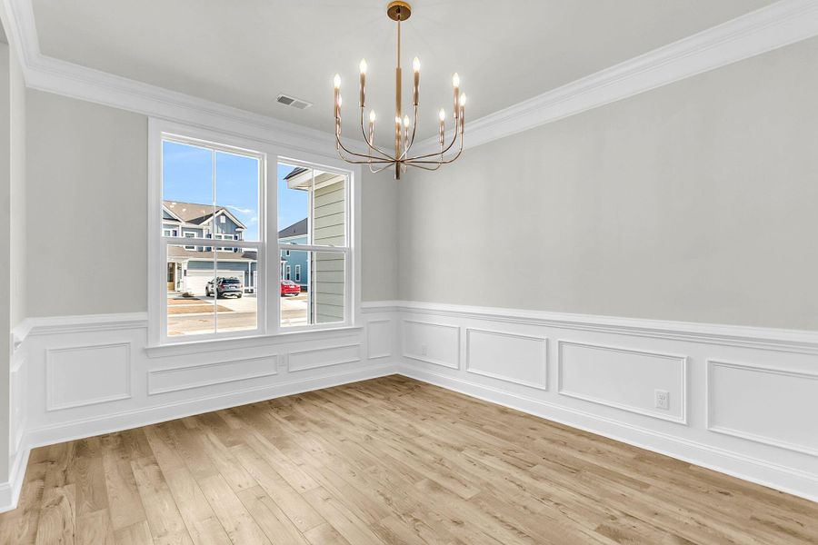 Spacious, unfurnished interior of a new home in Kings River Preserve, Hollywood (Image 25).