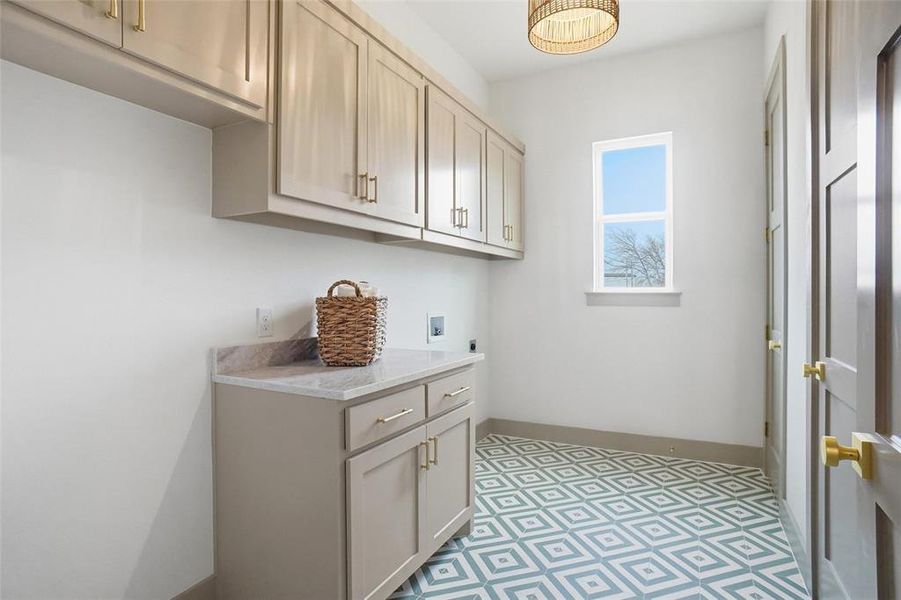 Furnished interior view inside a new home in , Roanoke (Image 29).