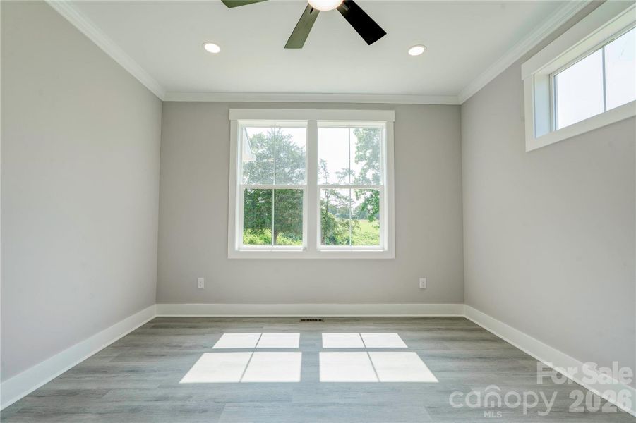 Spacious, unfurnished interior of a new home in , Kings Mountain (Image 20).