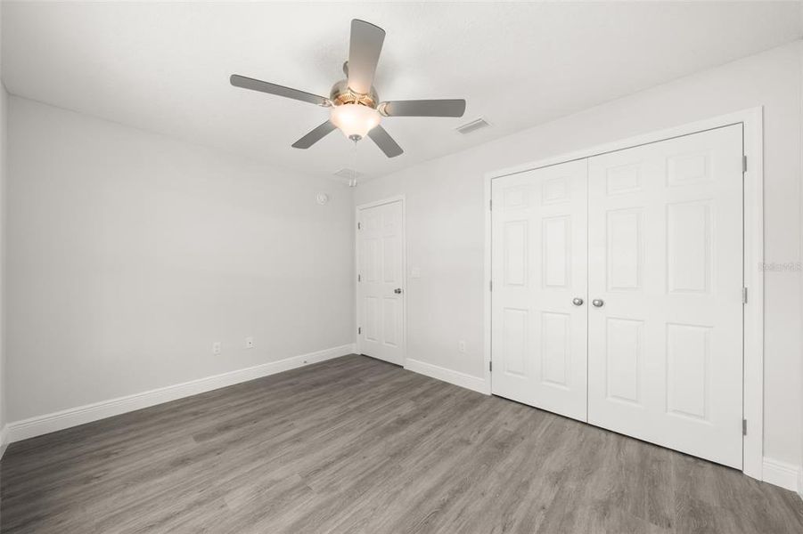 Spacious, unfurnished interior of a new home in , Sebring (Image 29).