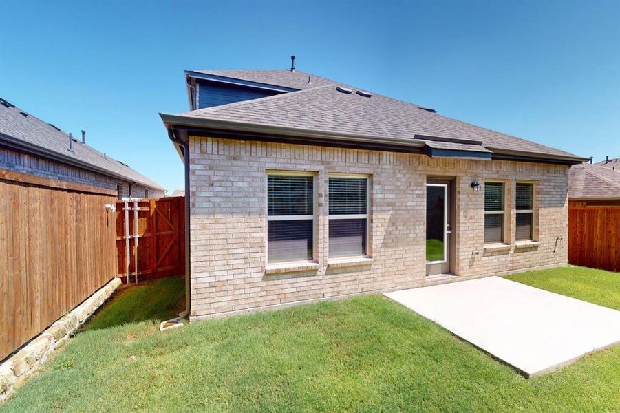 Front exterior of a new home in ValleyBrooke, Mesquite, TX, highlighting curb appeal (Image 26). Front exterior of a new home in ValleyBrooke, Mesquite, TX, highlighting curb appeal (Image 26).
