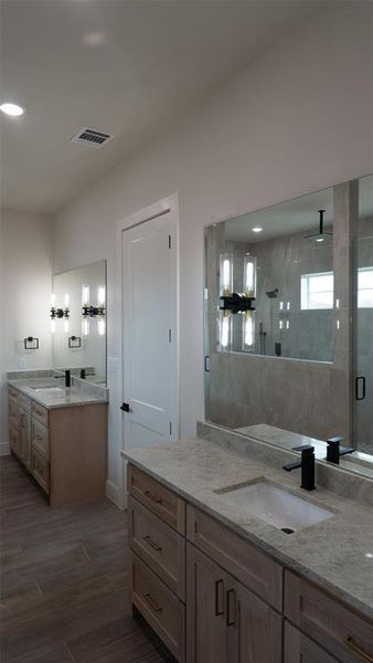 Furnished interior view inside a new home in , Mansfield (Image 18).
