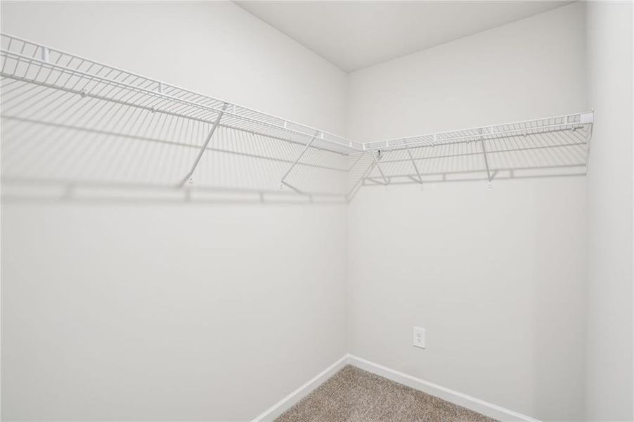 Spacious, unfurnished interior of a new home in Hawthorne Station, College Park (Image 19).