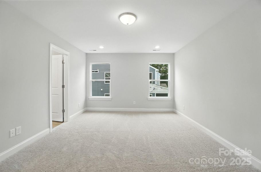 Spacious, unfurnished interior of a new home in Harrisburg Village, Harrisburg (Image 41). Spacious, unfurnished interior of a new home in Harrisburg Village, Harrisburg (Image 41).