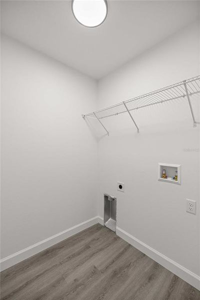 Spacious, unfurnished interior of a new home in , Dunnellon (Image 16).