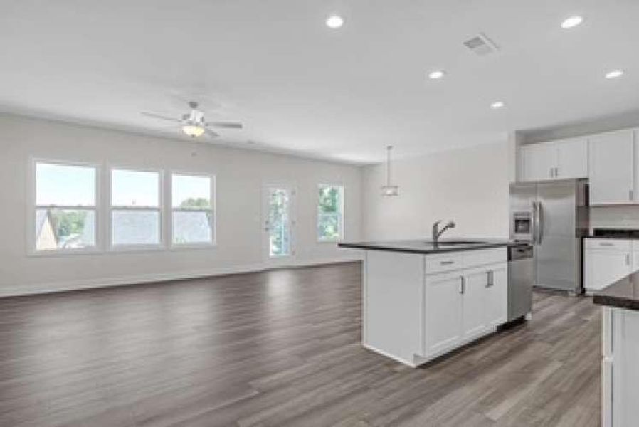 Spacious, unfurnished interior of a new home in , Stonecrest (Image 11).
