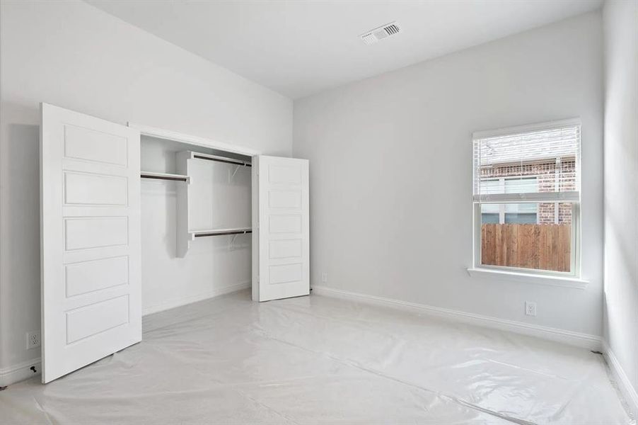 Spacious, unfurnished interior of a new home in Estates At Baker Park, Sherman (Image 27).