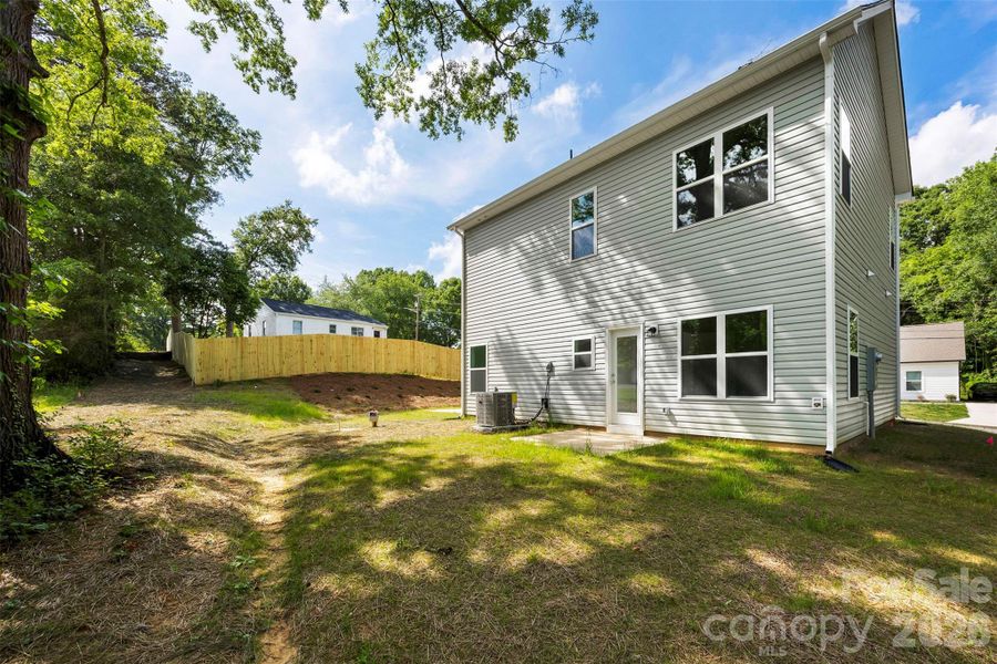 Exterior details and patio area of a home in , Gastonia (Image 4).