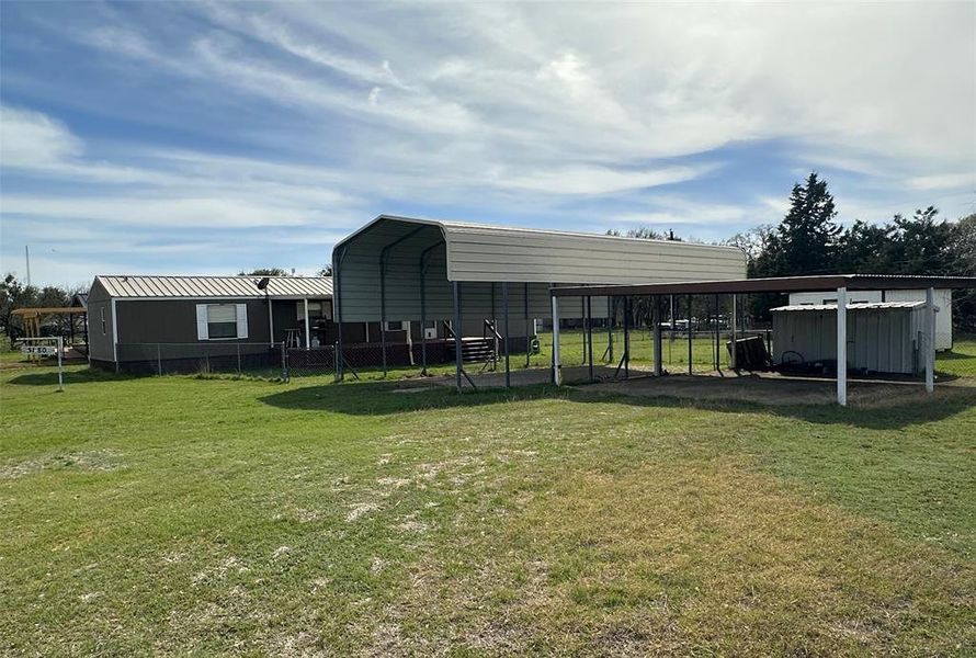 Community amenities in , May (Image 26).