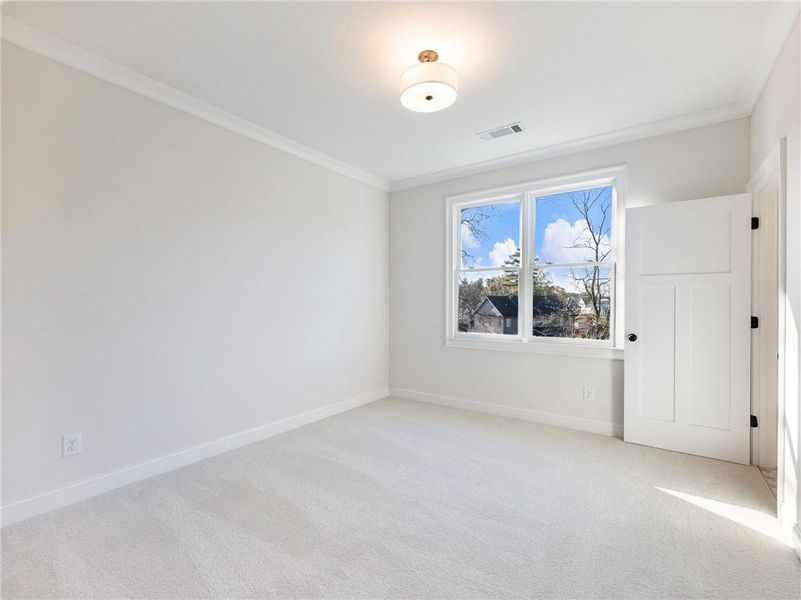 Spacious, unfurnished interior of a new home in , Buford (Image 23).