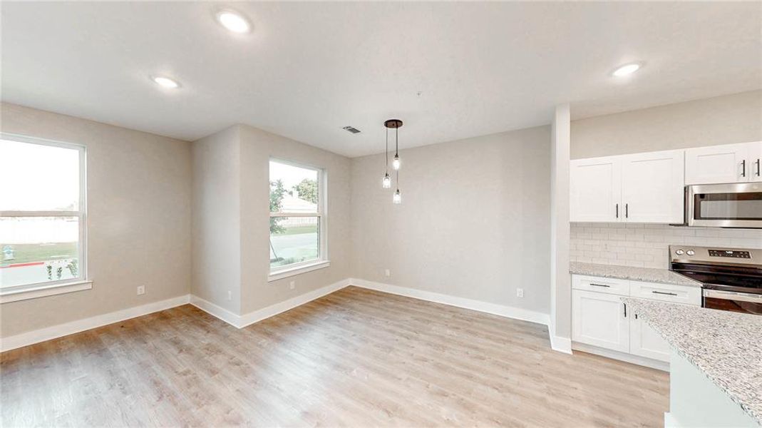 Spacious, unfurnished interior of a new home in , Denton (Image 19).