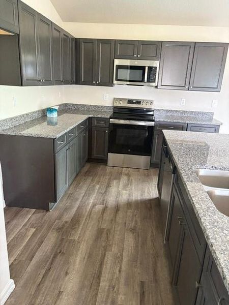 Furnished interior view inside a new home in , Ocala (Image 6).