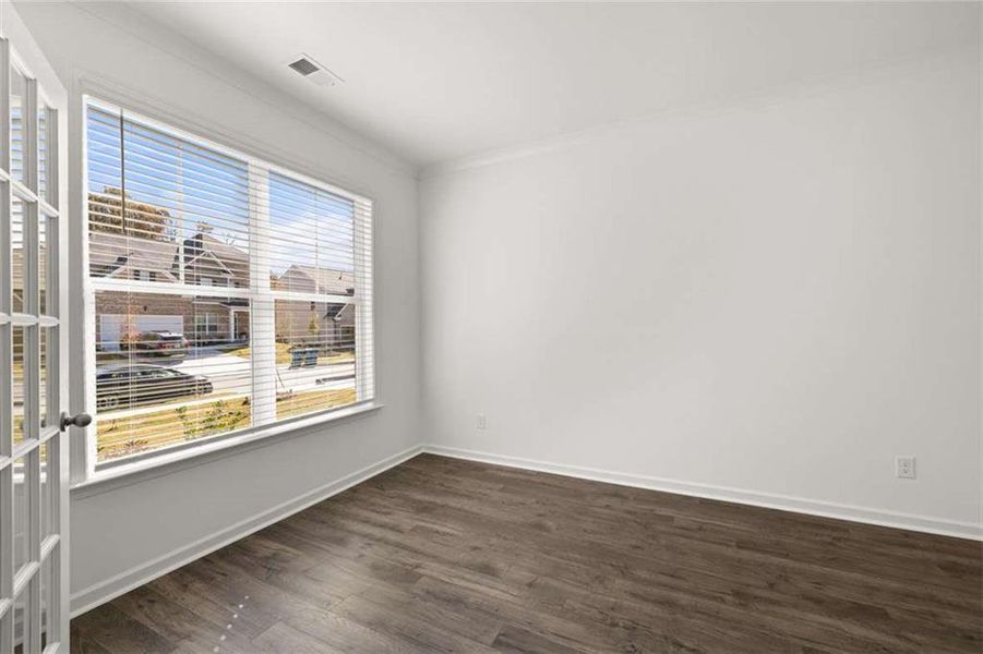 Spacious, unfurnished interior of a new home in Water Oak Estates, Lawrenceville (Image 44).