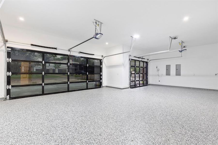 Spacious, unfurnished interior of a new home in , Dallas (Image 23).