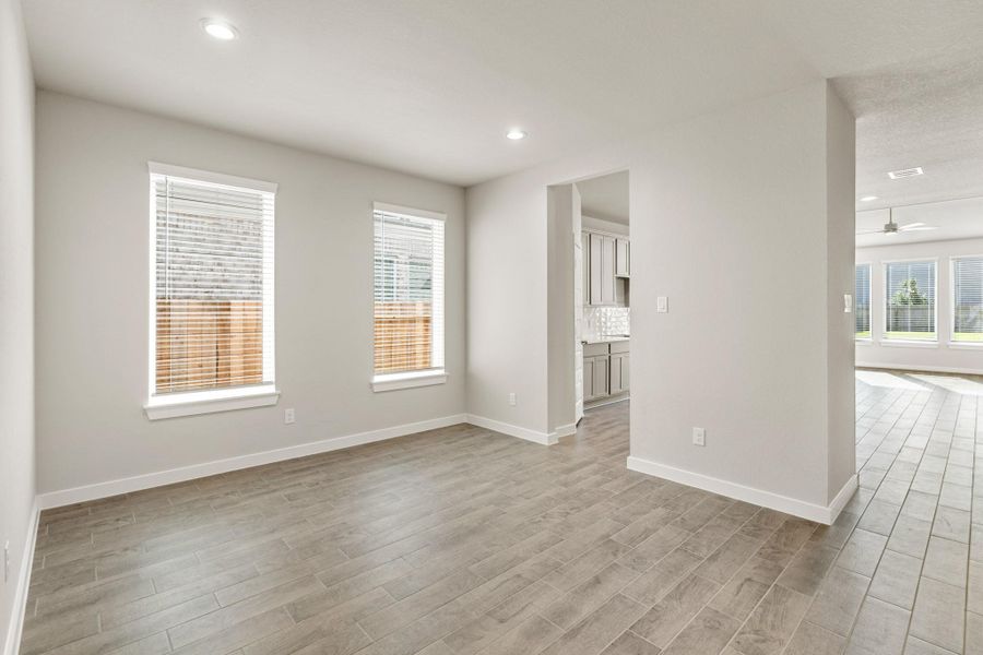 Spacious, unfurnished interior of a new home in Morton Creek Ranch, Katy (Image 10). Spacious, unfurnished interior of a new home in Morton Creek Ranch, Katy (Image 10).