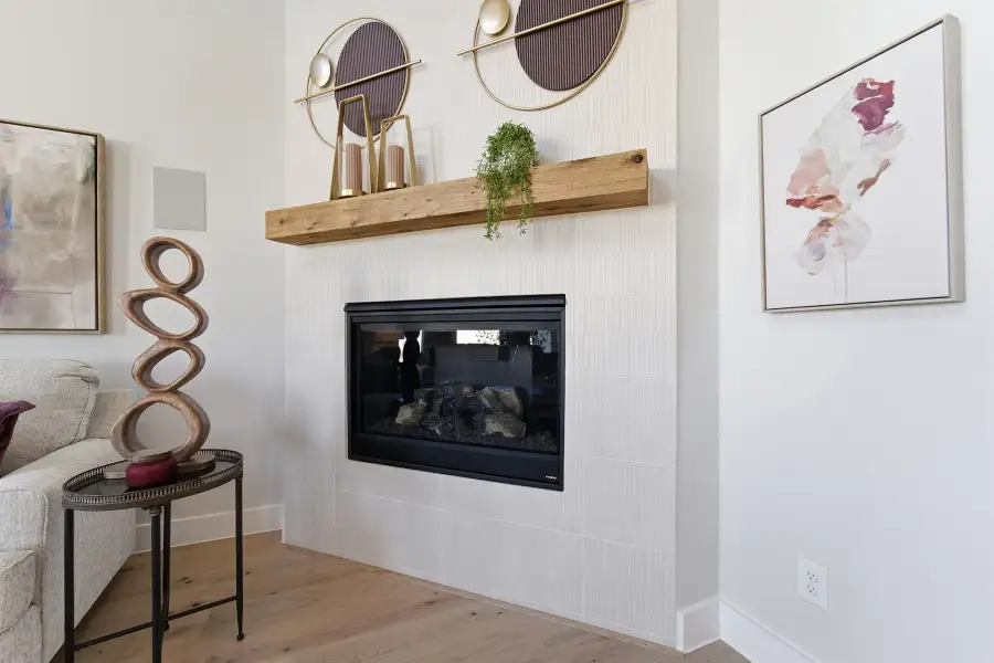 Representative furnished interior of a home built from the Laguna III by CastleRock Communities in Lakesong, Grand Prairie (Image 34).
