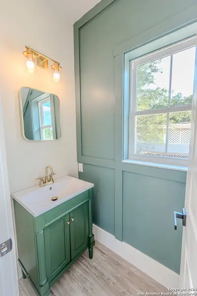 Furnished interior view inside a new home in , Bandera (Image 3).