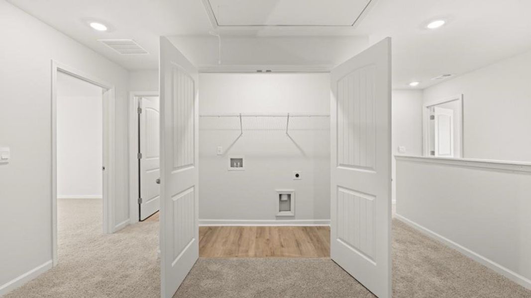 Spacious, unfurnished interior of a new home in Falcon Landing, Gainesville (Image 20).