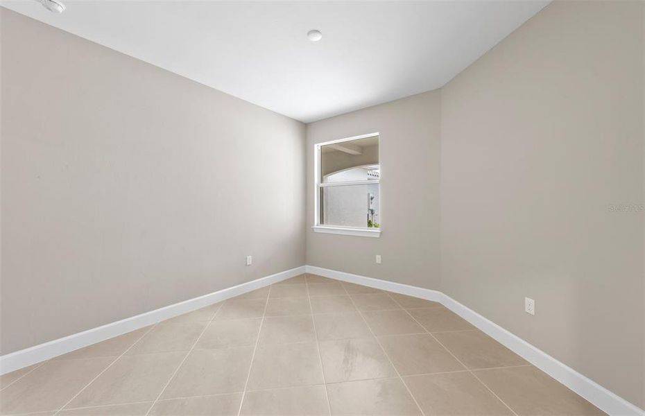 Spacious, unfurnished interior of a new home in BeachWalk by Manasota Key, Englewood (Image 15).