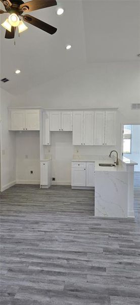 Spacious, unfurnished interior of a new home in , Sebring (Image 11).