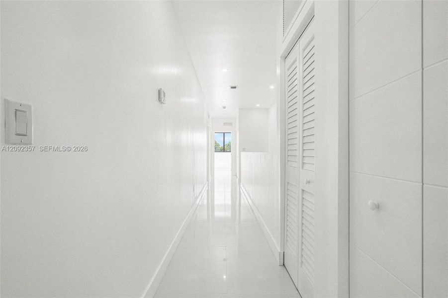Spacious, unfurnished interior of a new home in , Miami (Image 29).