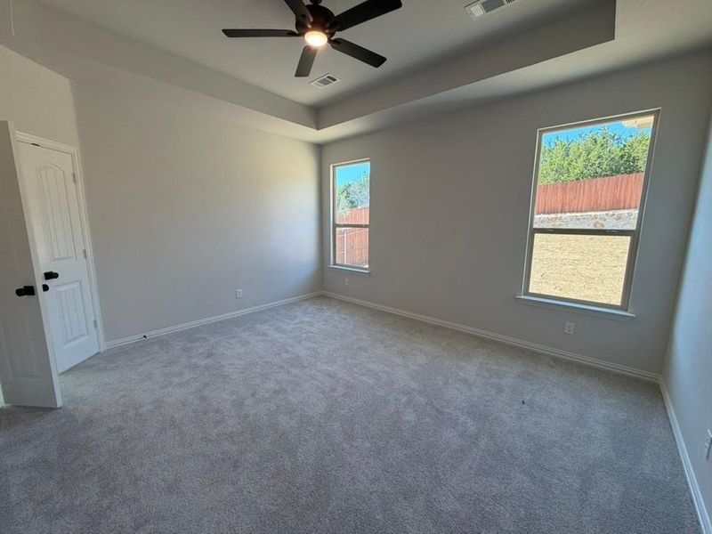 Spacious, unfurnished interior of a new home in Waterford Park, Weatherford (Image 8). Spacious, unfurnished interior of a new home in Waterford Park, Weatherford (Image 8).