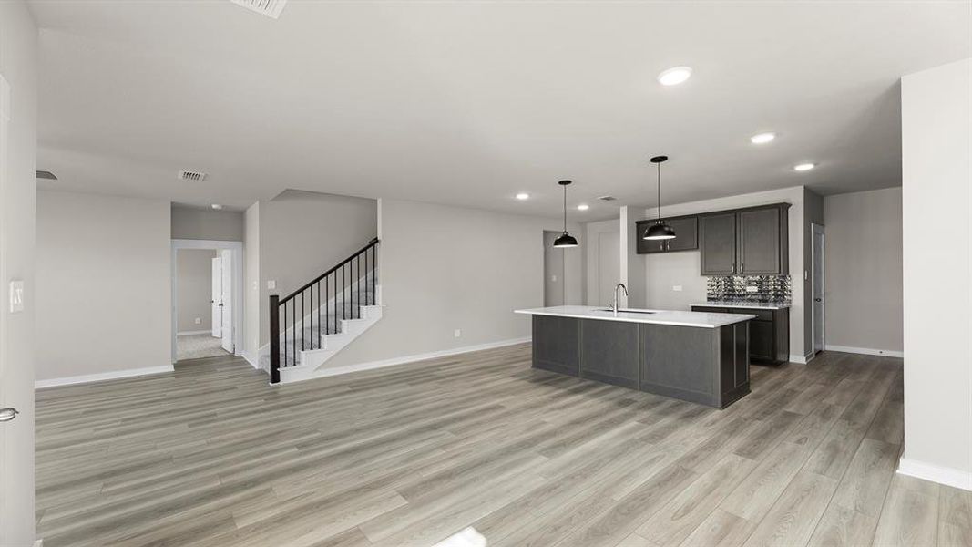 17. 1632 Elle - Dining (2)