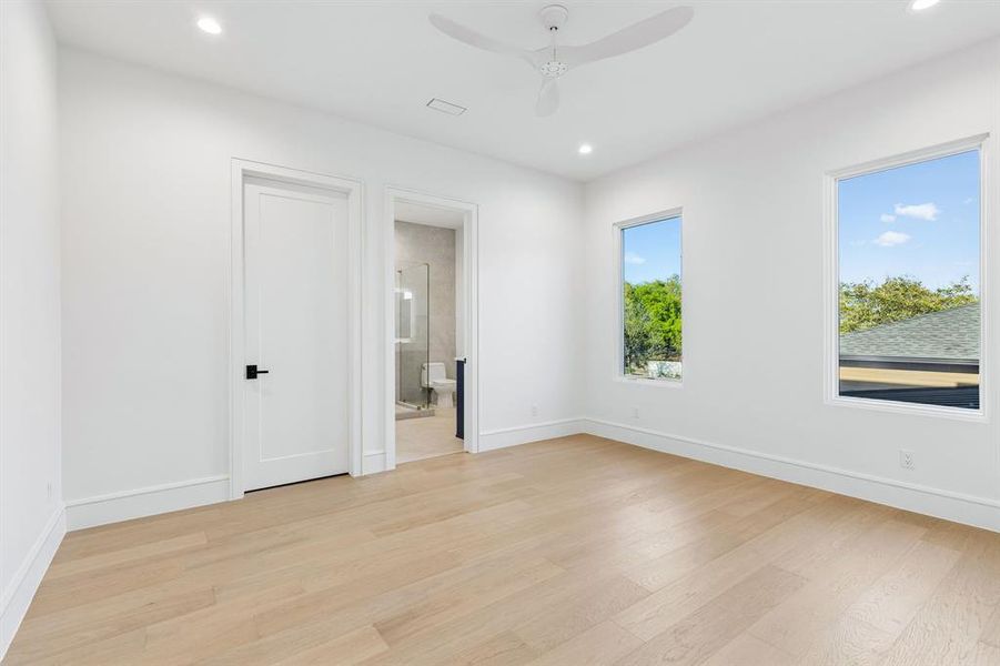 Spacious, unfurnished interior of a new home in , Dallas (Image 21).