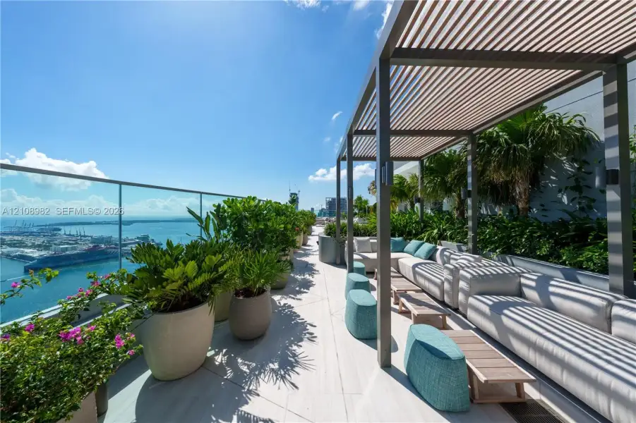Community amenities in , Miami (Image 23).