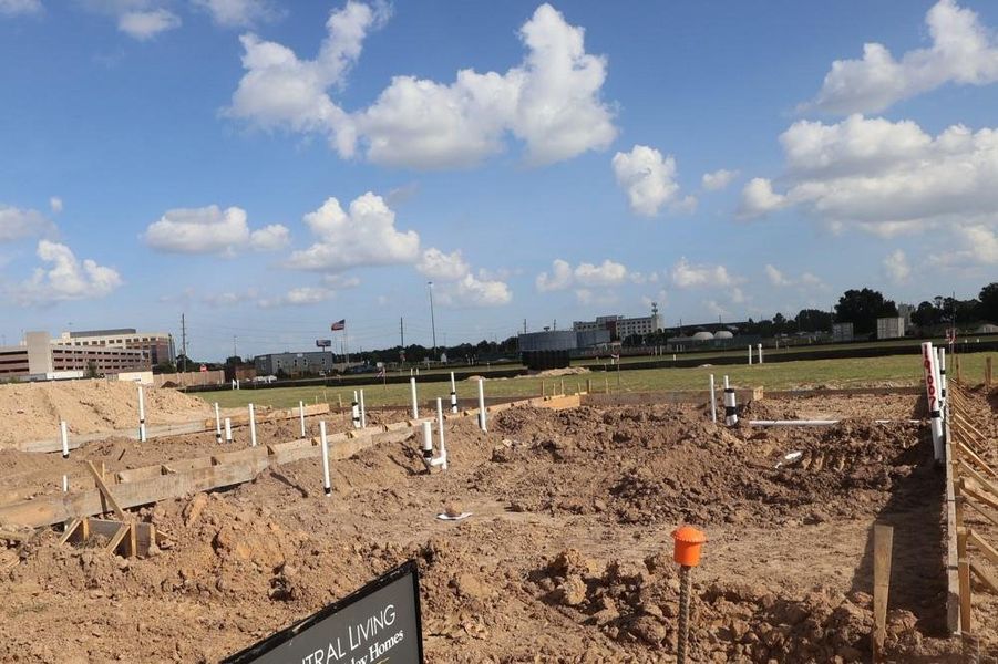 Floorplan: The success of a floor plan is the way you can move through it…You’ll be amazed at how well this home lives…We call it traffic patterns.