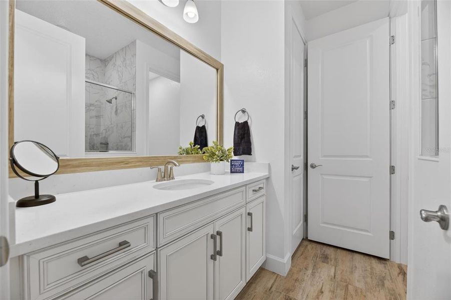 Furnished interior view inside a new home in , Apollo Beach (Image 14).