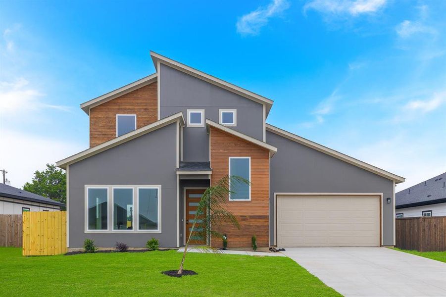 Exterior details and patio area of a home in , Dallas (Image 29).