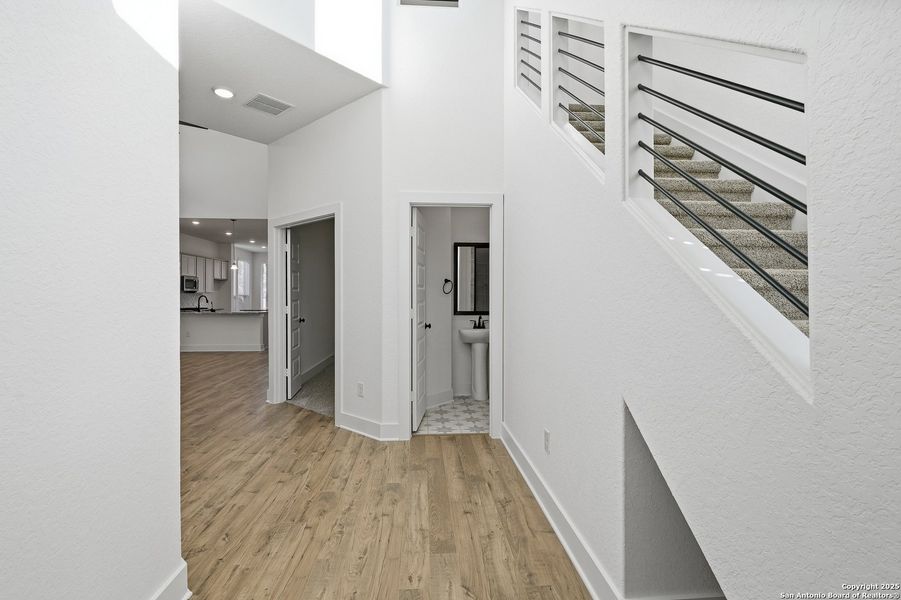 Spacious, unfurnished interior of a new home in Stillwater Ranch, San Antonio (Image 27). Spacious, unfurnished interior of a new home in Stillwater Ranch, San Antonio (Image 27).