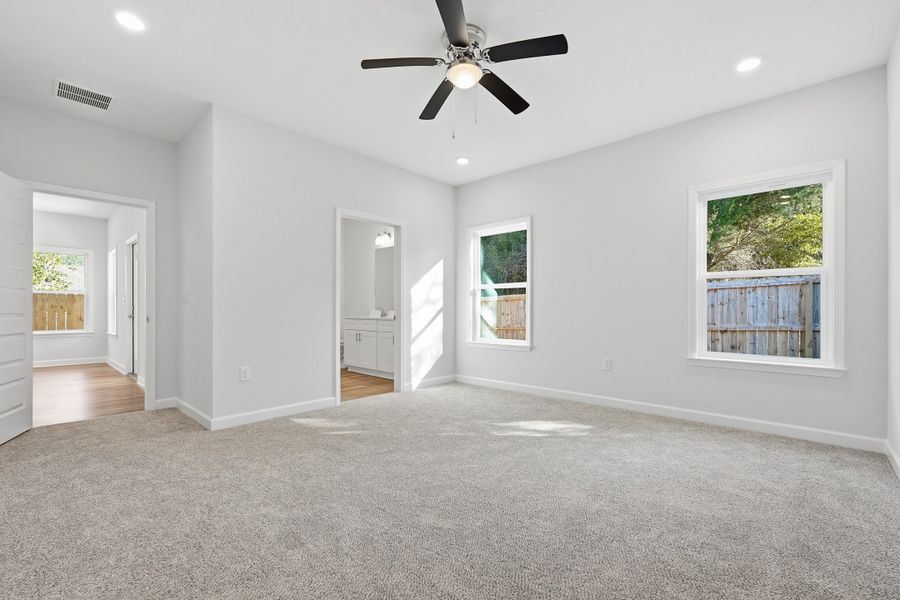 Spacious, unfurnished interior of a new home in , Crestview (Image 37).