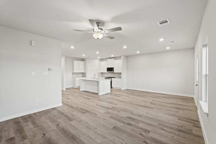 Spacious, unfurnished interior of a new home in Magnolia Springs, Montgomery (Image 22).