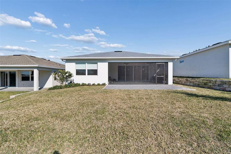 Exterior details and patio area of a home in , Tavares (Image 26).