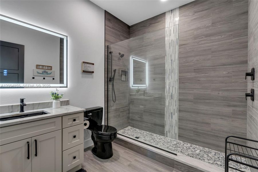 Furnished interior view inside a new home in , Cape Coral (Image 47).