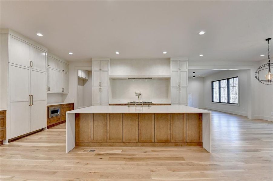Furnished interior view inside a new home in , Alpharetta (Image 8).